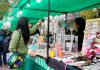 Se desarrolló con éxito la feria de emprendedores por el «Día del Niño» en la plaza Belgrano